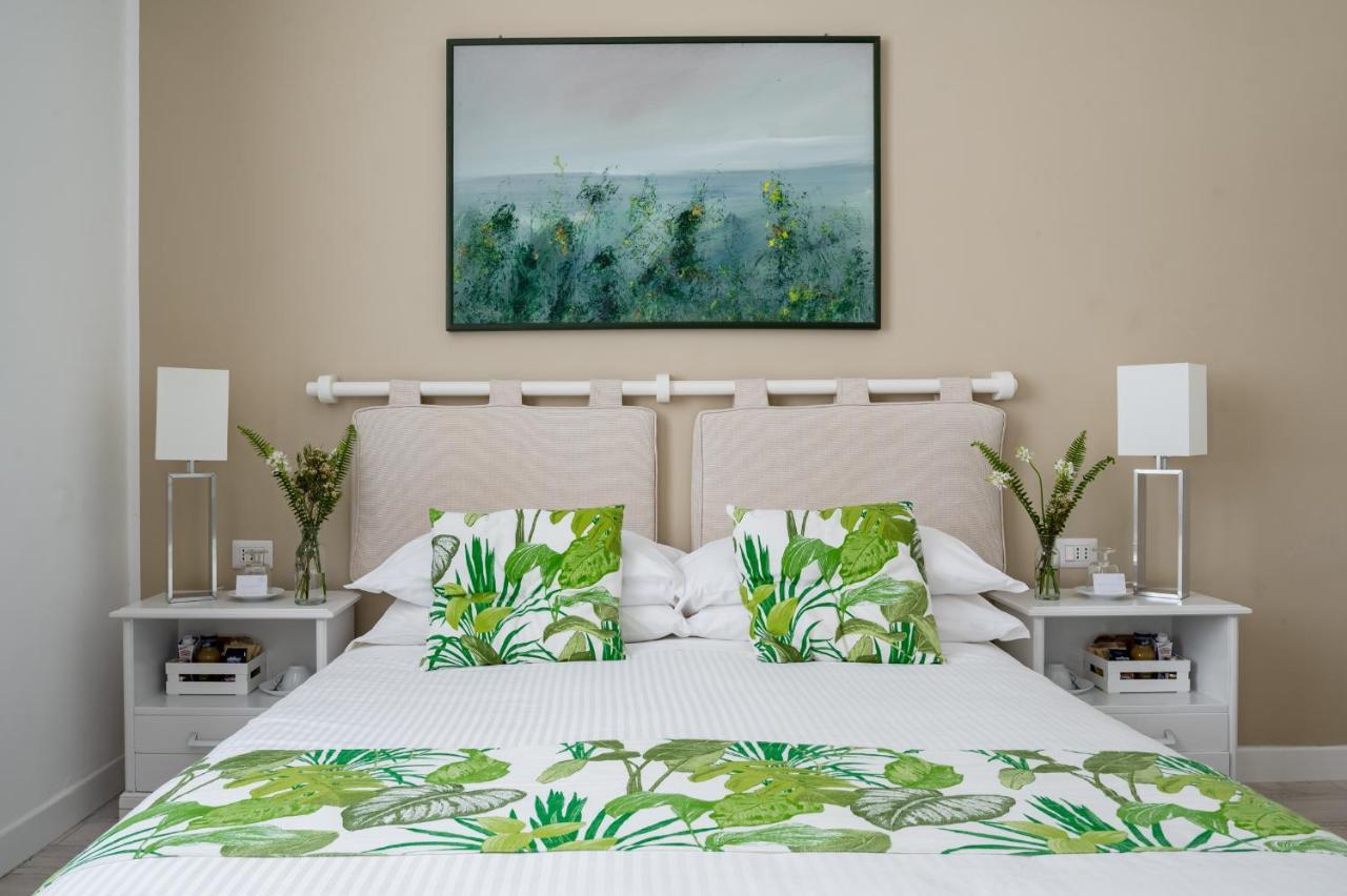 Donnalaura Bed and Breakfast Messina Buitenkant foto